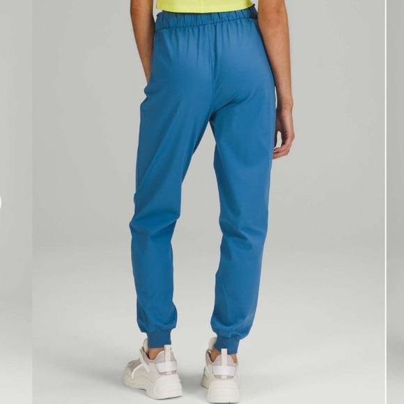 Lululemon Stretch High-Rise Jogger *Full Length Soft Denim sz 10 - Picture 2 of 8